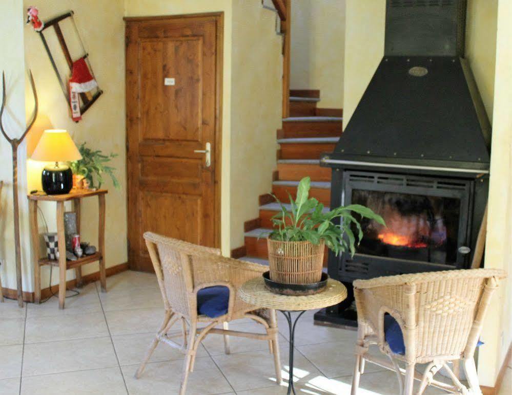 B&B La Borella Casa Conti Валлуїз Екстер'єр фото